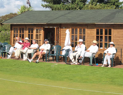 watching the singles on Lawn 2