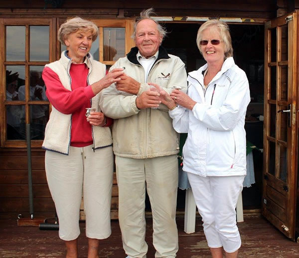 Howard Rosevear (President) presents The Trophy to Jenny & Fiona, winners of the Doubles